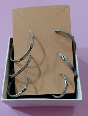 Vintage No Boundries Set of 3 Silver-Tone Hoop Earrings - Textured Design